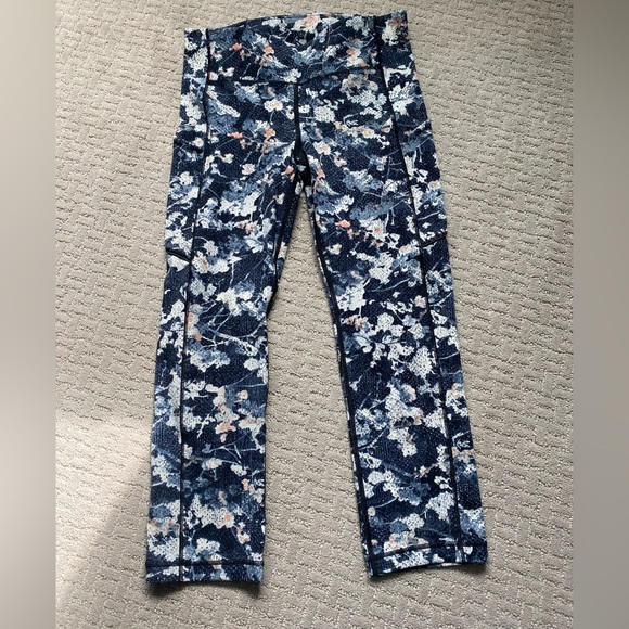 Fast & Free legging 19” crop with pockets size 6 - Picture 2 of 5